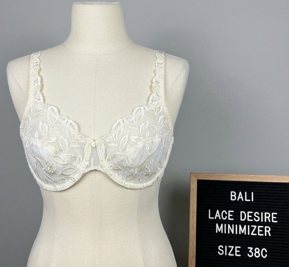 Vintage Bali Lace Desire Minimizer Bra 3373 Ivory Embroidered Lace Underwire 38C
